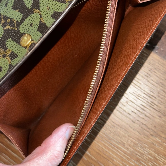 LOUIS VUITTON Limited Edition Stephen Sprouse Green Graffiti Wallet - Picture 12 of 15